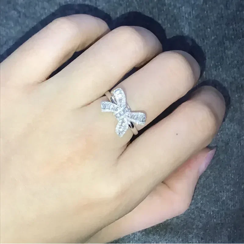 Luxury Lifestyle Girl - 2026 Büyük Ilmek Zarif Kübik Zirkonya